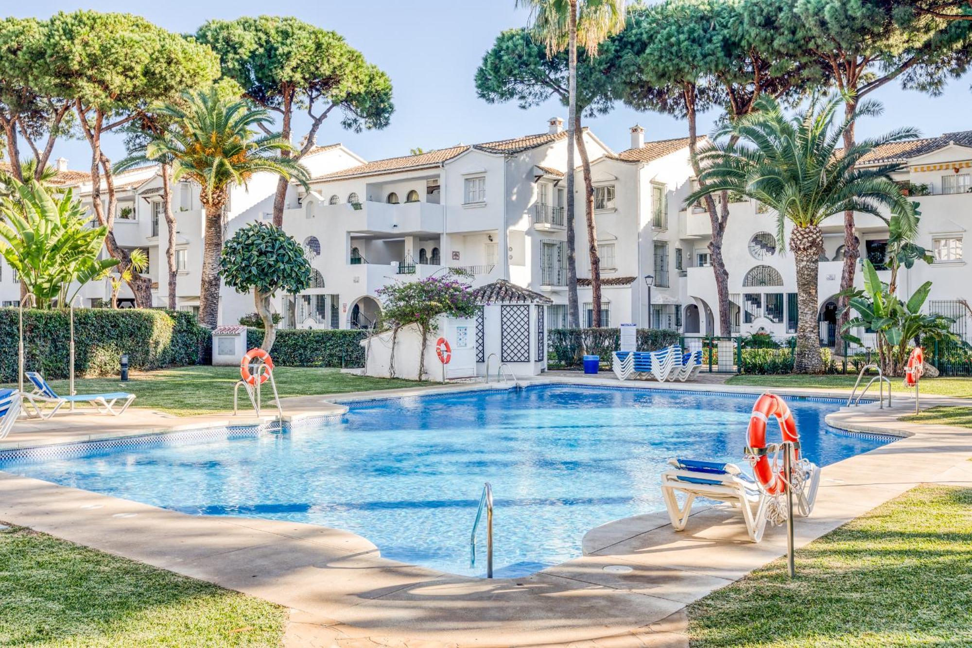 Appartement Life El Presidente Penthouse Pool View à Estepona Extérieur photo