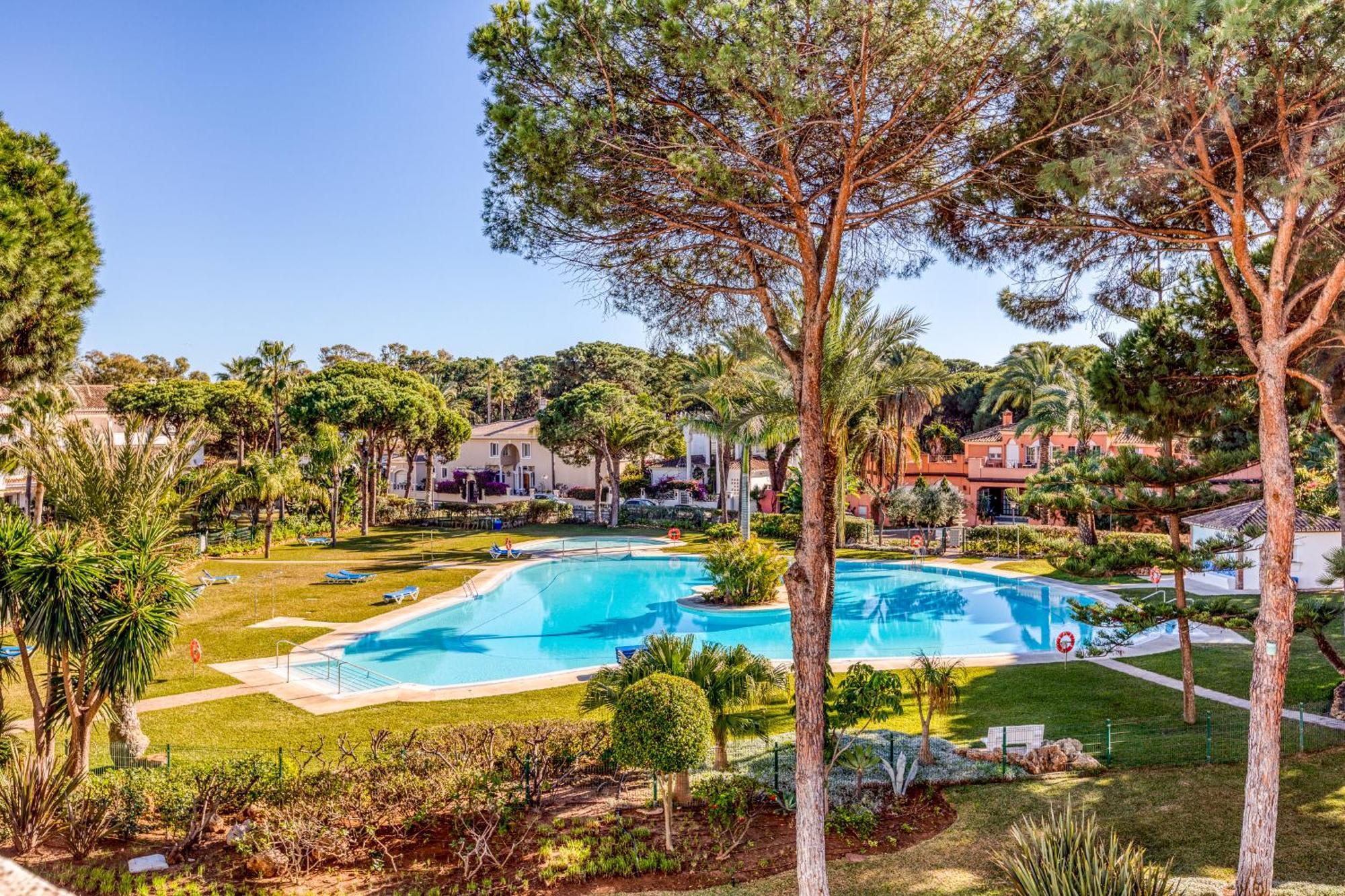 Appartement Life El Presidente Penthouse Pool View à Estepona Extérieur photo