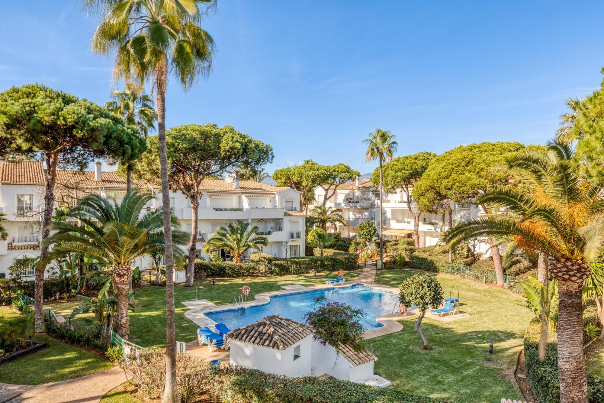 Appartement Life El Presidente Penthouse Pool View à Estepona Extérieur photo